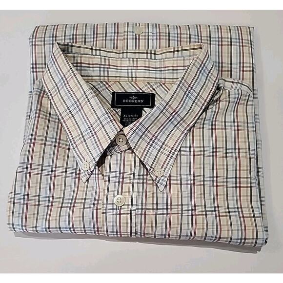 Dockers Shirt Size XL Men's Button Up Blue Red Checked Short Sleeve No Wrinkle - Picture 1 of 10